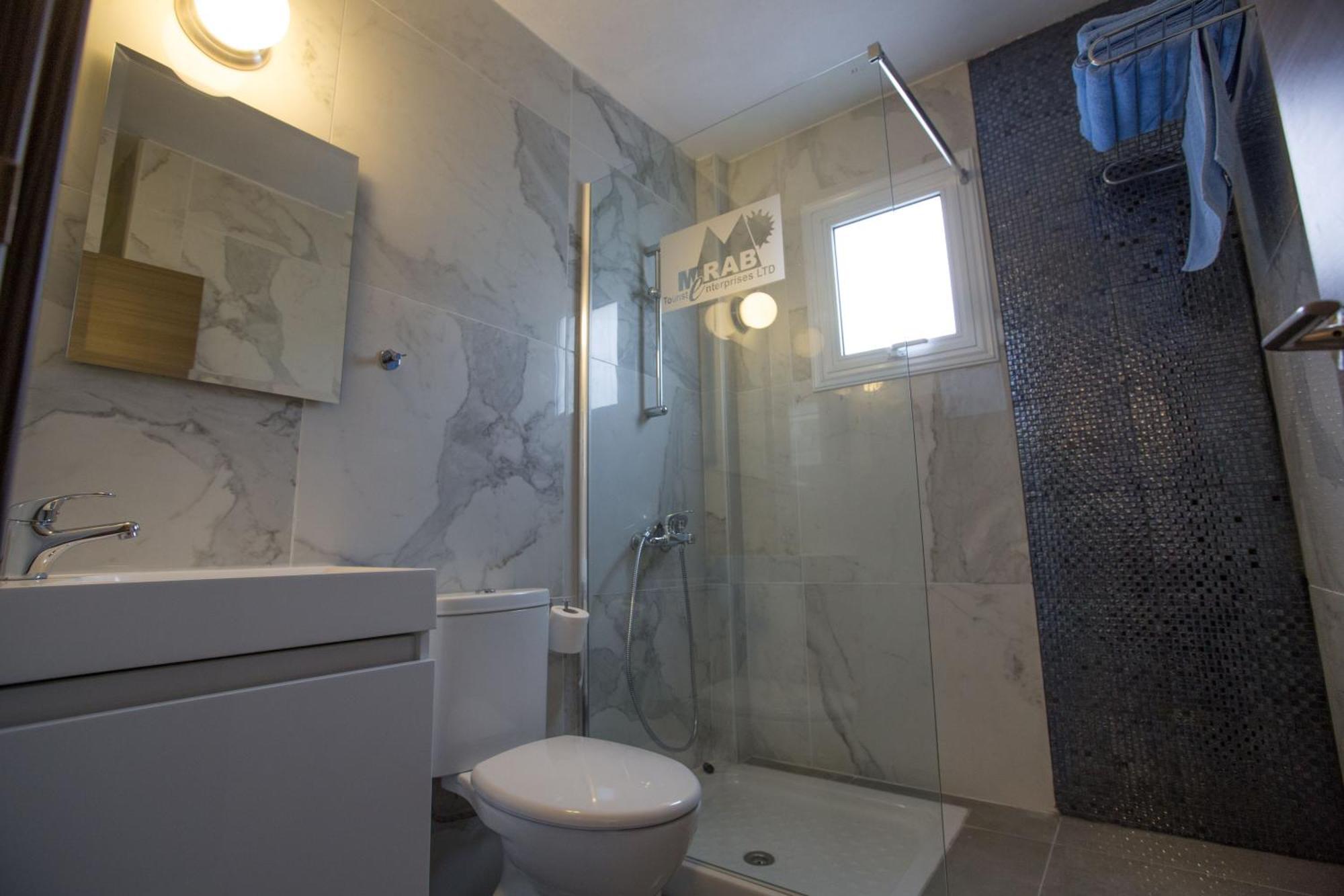 Apartment Helle Mit Balkon *
